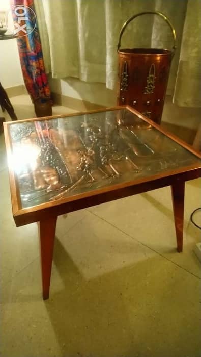 Coffee table with lovely carving and in fantastic condition antique vi 0