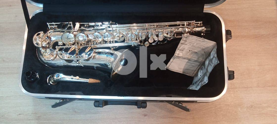 saxophone alto original professional used USA made ساكسفون ألتو امريكي 2