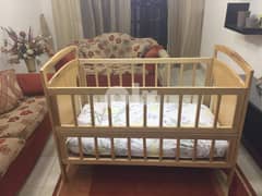 سرير اطفال خشب طبيعي 0