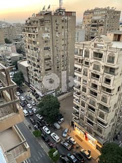 بموقع اكثر من مميز بشارع لبنان الرئيسي شقه تصلح للسكن والانشطه الاداري 0