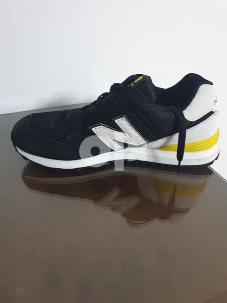 حذاء newbalance 4