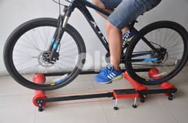 roller bike trainer.  مدرب الدراجة الأسطوانة 0