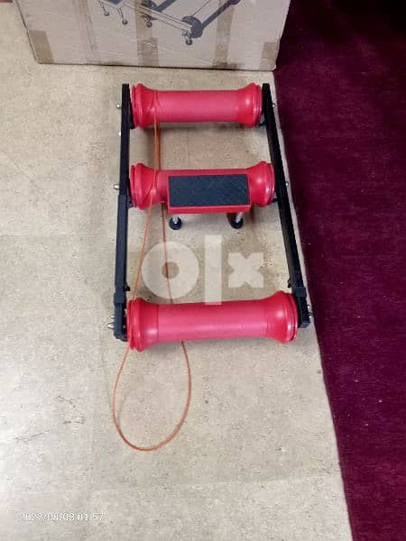 roller bike trainer.  مدرب الدراجة الأسطوانة 1