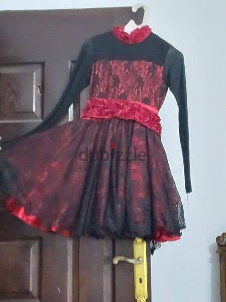 فستان بناتي دانتيل في ستان بحزام عريض وردات 2