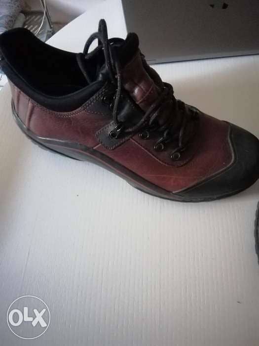 Clark's women shoe made in USA size 9 يعنى مقاس ٣٩/٤٠ 1