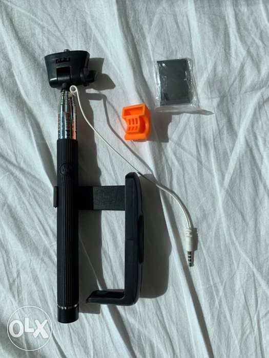 Selfie Stick for smartphones with 3.5 mm cable to remote it عصا سيلفى 2