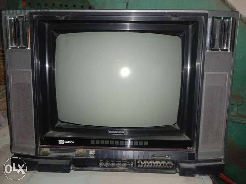 للبيع شاسية تلفزيونSamsung-kATRON بوصة 19 0