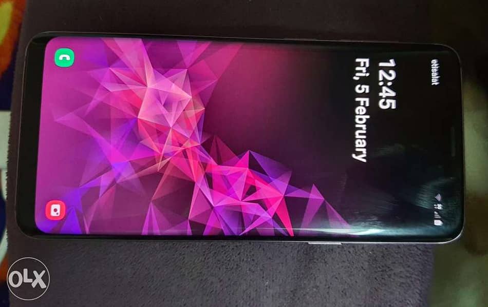 Samsung s9 للبيع بحاله جيدة ويوجد معه العلبه ومشتملاته 2