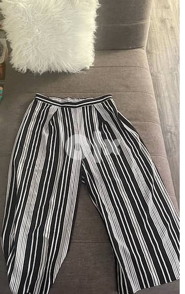 Zara H&M pants size small new 10