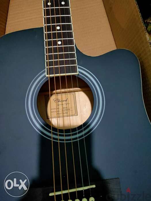 Acoustic guitar + gifts 3