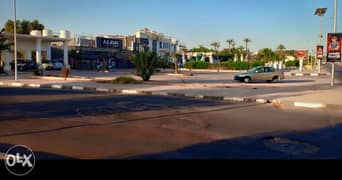 محل للبيع في شرم الشيخ يصلح لاغراض عديده مساحته 620 م علي الرئيسي 0