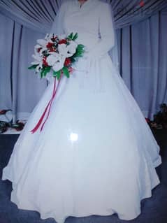 فستان زفاف تطريز يدوي
