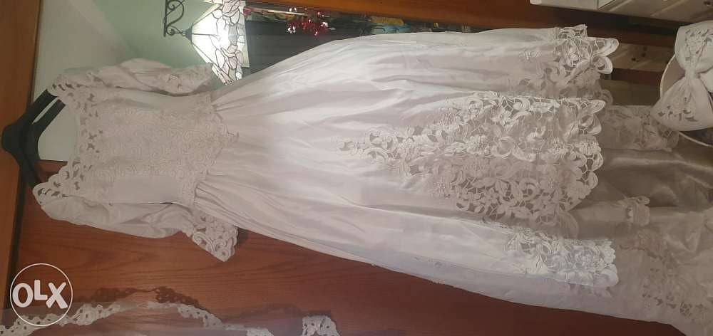 فستان زفاف مستورد كالجديد بالطرحه والجيبون ٢٠٠٠و 6