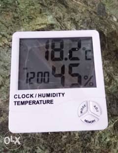 جهاز قياس درجة الحرارة والرطوبة وساعة ومنبه 0