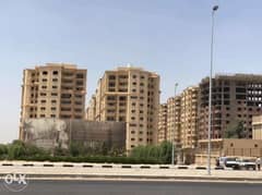 شقة مميزة للبيع بكمباوند مون سيتى طريق مصر اسماعيلية الصحراوى 0