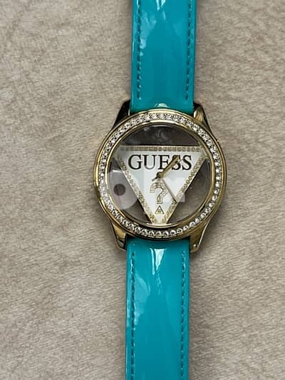 GUESS  Watch modern 4000 فقط والسعر نهايء