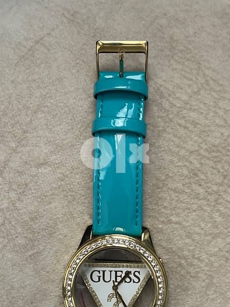 GUESS  Watch modern 4000 فقط والسعر نهايء 1