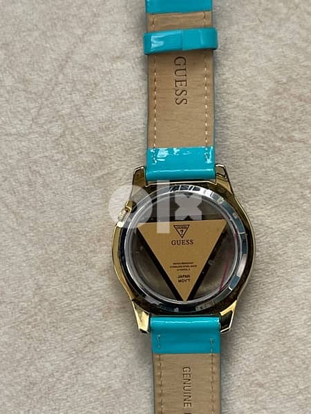 GUESS  Watch modern 4000 فقط والسعر نهايء 2