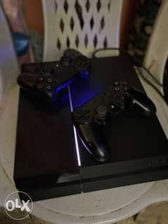 ps4 fat new with 2controller and 7games 0