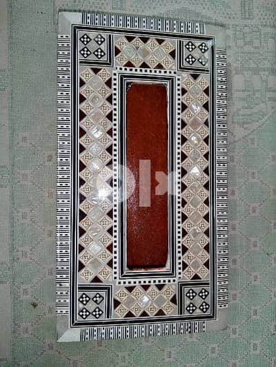 علبه مناديل صدف طبيعي