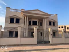 D-281: standalone villa 1000m 4sale in Royal City in sheikh zayed city 0