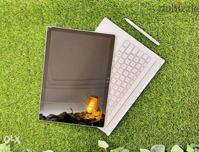 Microsoft Surface Book i5-8-128  فرصة متتعوضش بسعر مغري 3