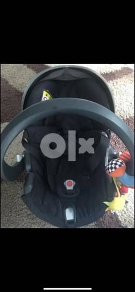 car seat & baby bassinet 3