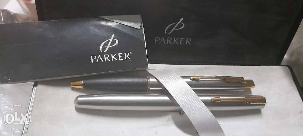 للبيع قلم parker اصلى قديمه سن دهب بعلبه وضمان مدى الحياه 0