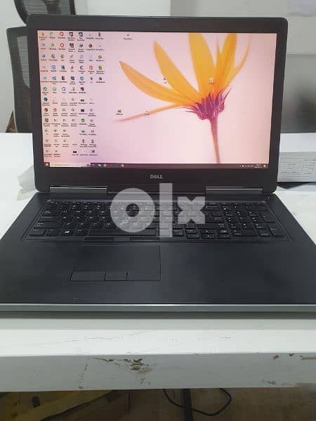 dell precision  7710 workstation  17 inches 0