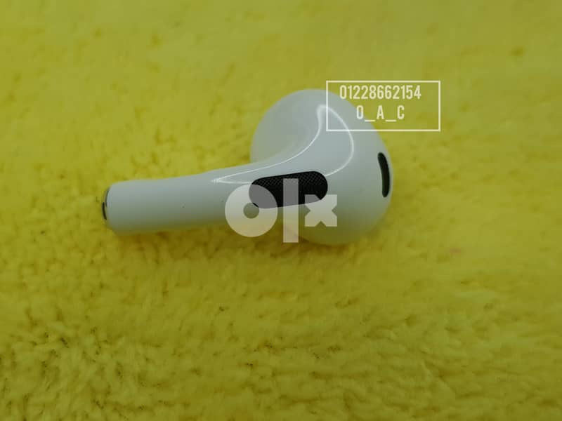 Left side ear Airpods 3 فرده واحده بس شمال للبيع فقط 1