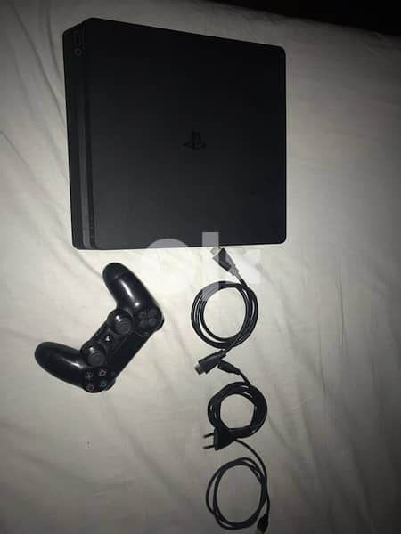 PS4 SLIM 1TB 1