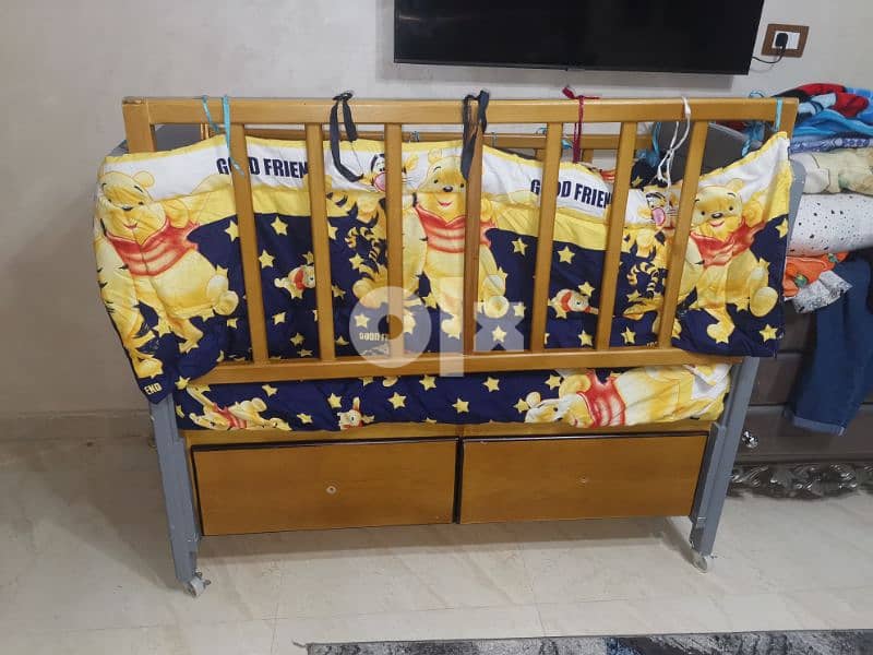 سرير اطفال من سن يوم لحد ٤ سنوات بالمرتبه والجوانب 2
