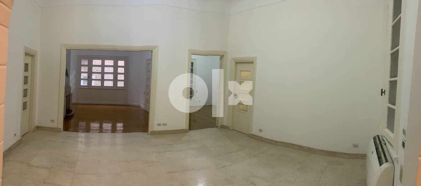 High Ceiling vintage flat for rent شقه فاخره للايجار 2