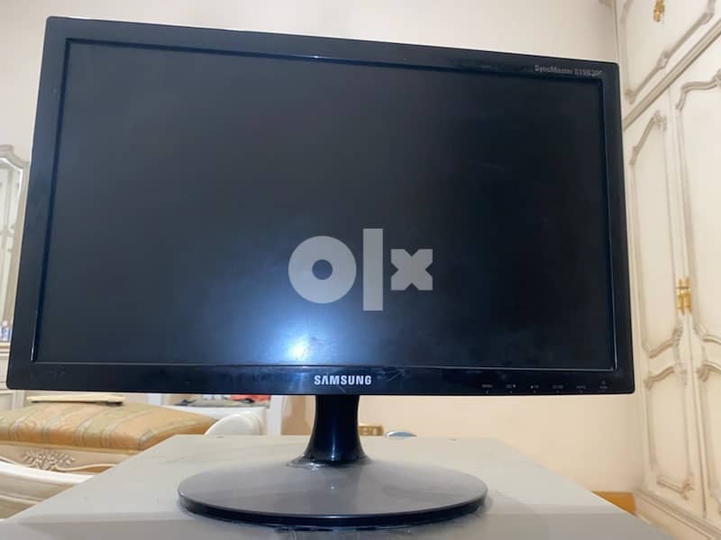 Computer screen Samsung - شاشة كمبيوتر سامسنج 4