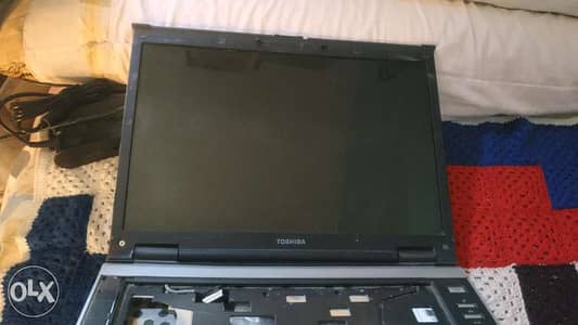 شاشة لاب كامله توشيبا 15.4 satellite Pro m70