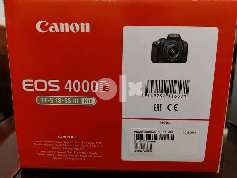 Canon EOS 4000D with EF-S 18-55 III Kit lens 7
