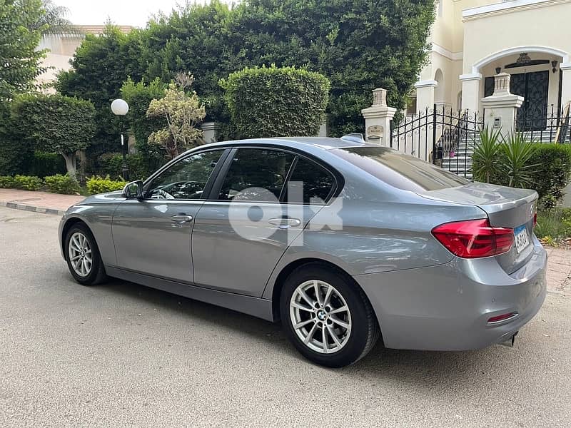 BMW 318i (2019) 5