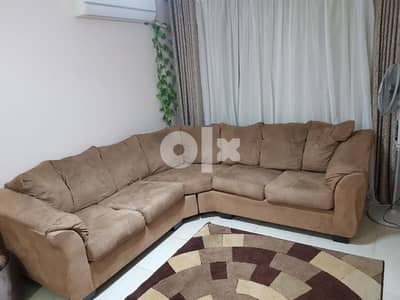 ركنة شيك ومريحه بحالة ممتازة