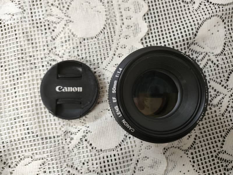 Canon 50mm Lens F/1.4 1