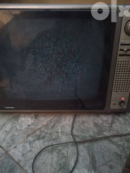 تليفزيون توشيبا قديم لقطه  بحالته 2