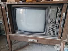 تليفزيون ملون ناشيونال 21 بوصه - ديكور وتراث من 1975 0