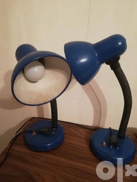 desk lamps للبيع سعر القطعه على حدة 1