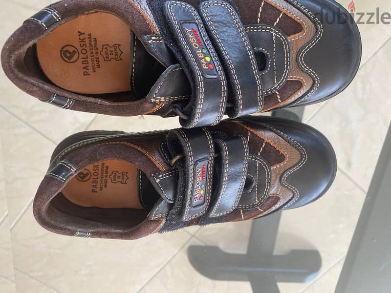 حذاء (جزمة ) اطفال جديده  صناعه اسباني لون بني وارد الخارج 1