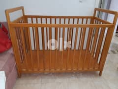 سرير أطفال من ايكيا استخدام نضيف. IKEA children's bed