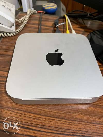 Mac mini SSD 265 16 GB Ram mint condition + apple mouse & keyboard