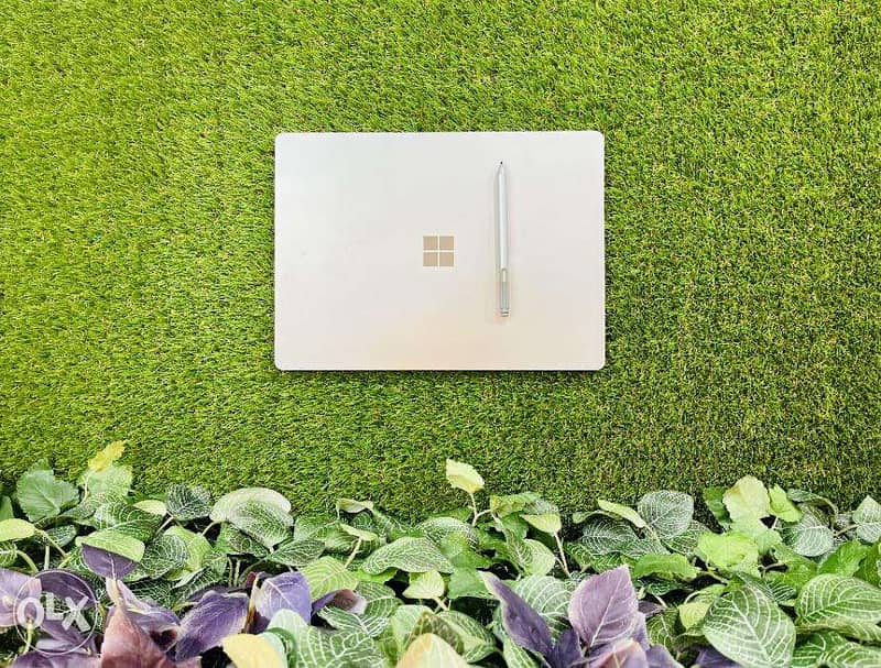 Surface Laptop Specially For Business i5 7th-8-256 سرفس لابتوب كالجديد 0