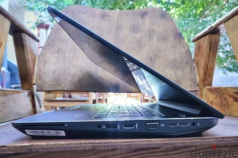 للهندسة  Hp Zbook 17 G3 . . core i7 HQ _ NVIDIA 4giga تاتش اسكرين 3