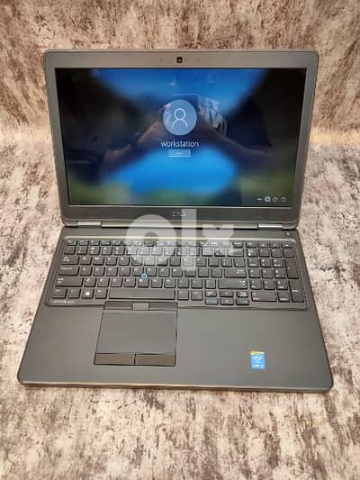 dell latitude 5580 core i5 شاشة 15.6 كيبورد كاملة  ram 8