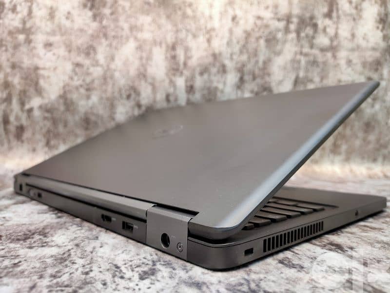 dell latitude 5580 core i5 شاشة 15.6 كيبورد كاملة  ram 8 3