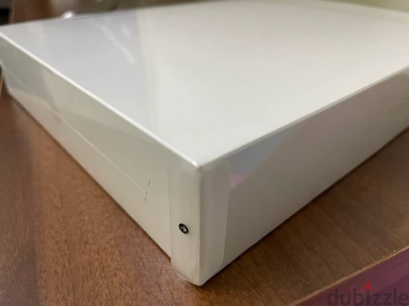 MacBook Air m2 sealed starlight 3
